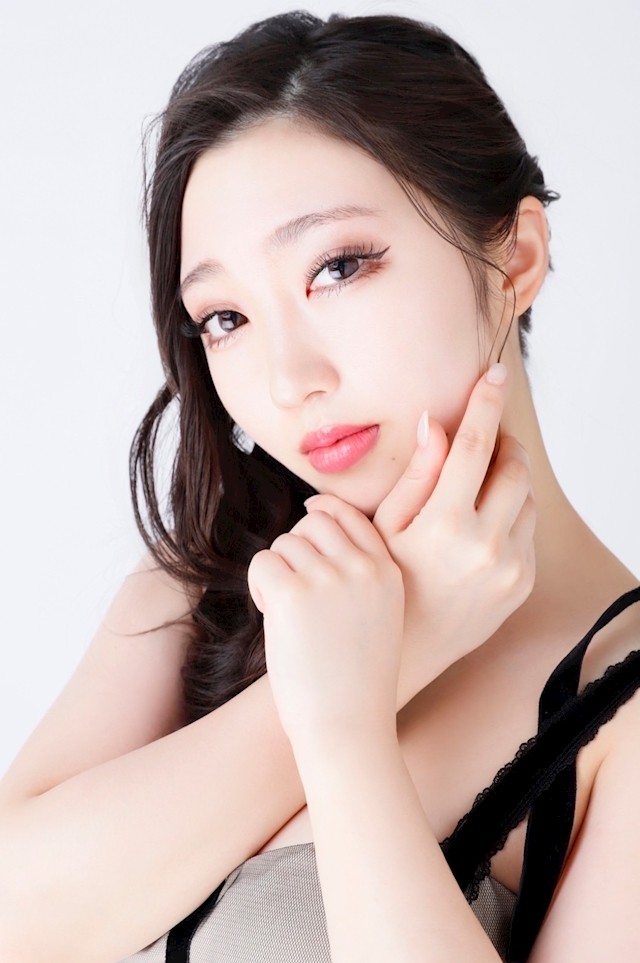 愛瀬 みやプロフィール写真6